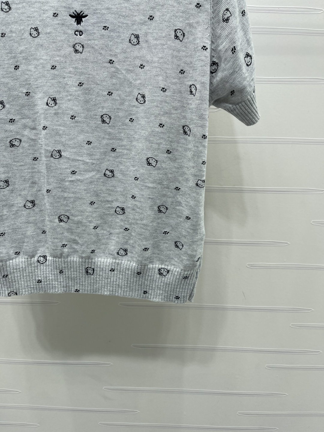 Women's short sleeves